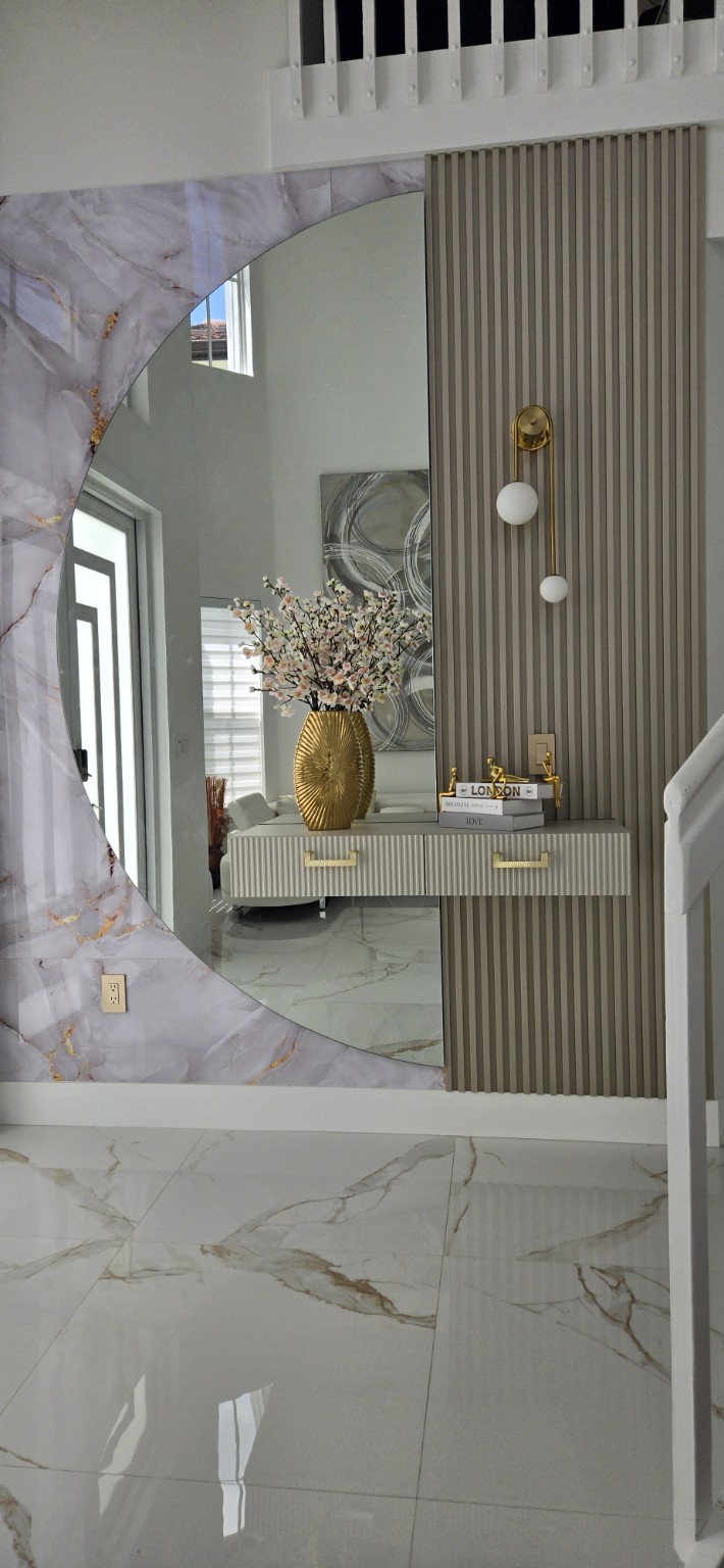 Decorative wall and floating console
